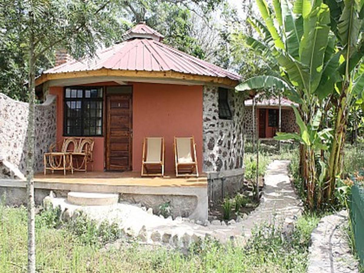 Kiboko Lodge Usa River Habitación foto