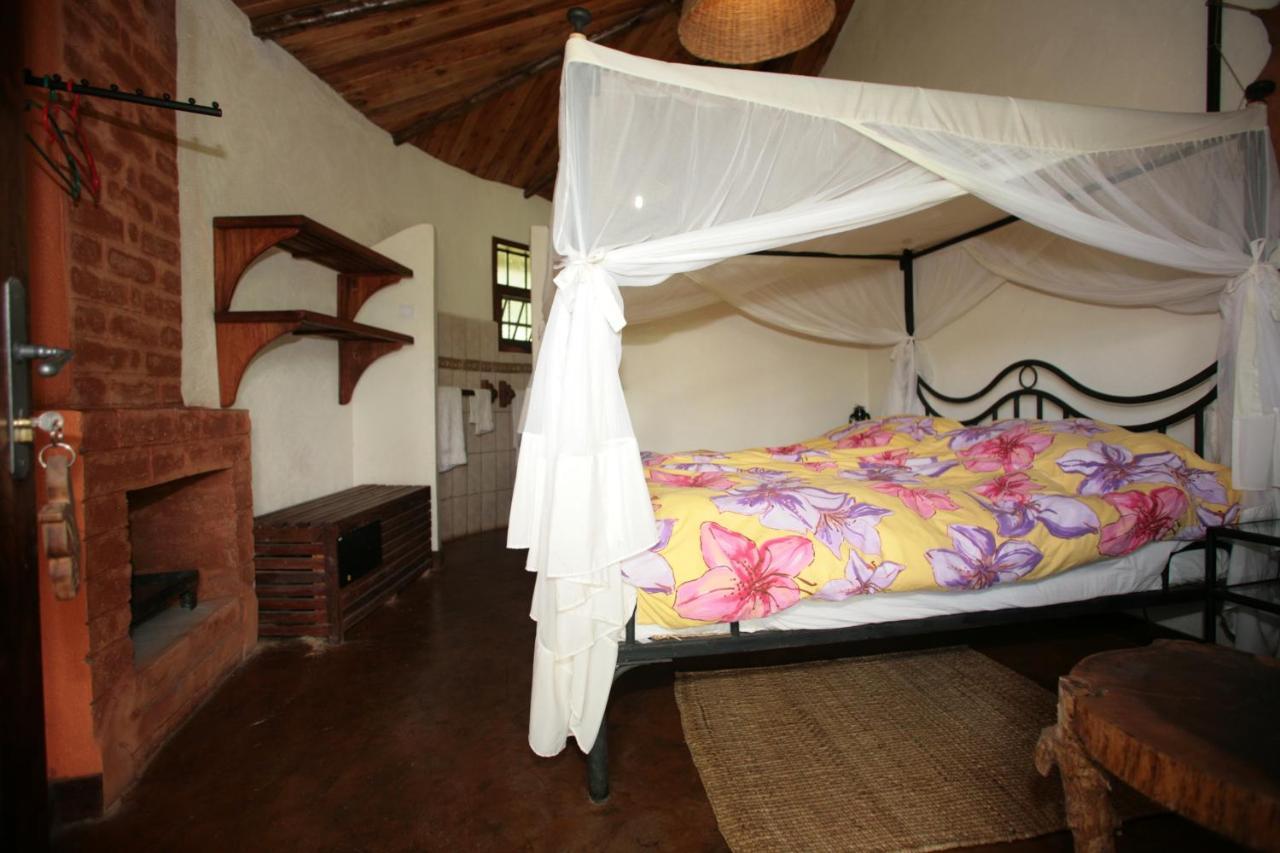 Kiboko Lodge Usa River Habitación foto